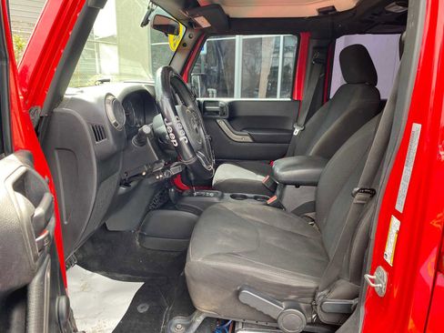 Used 2016 Jeep Wrangler Unlimited Sport AWD/4WD image 8