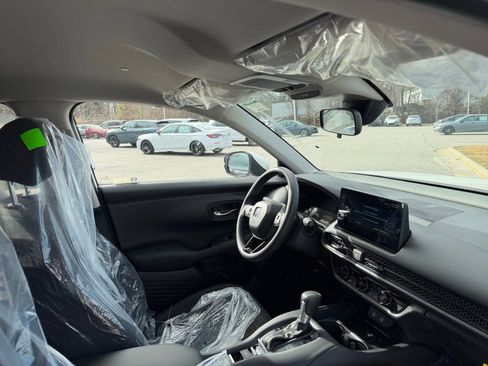New 2026 Honda HR-V LX image 30