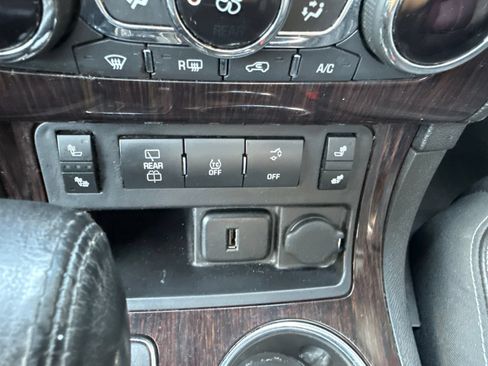 Used 2017 Chevrolet Traverse LT AWD/4WD image 28