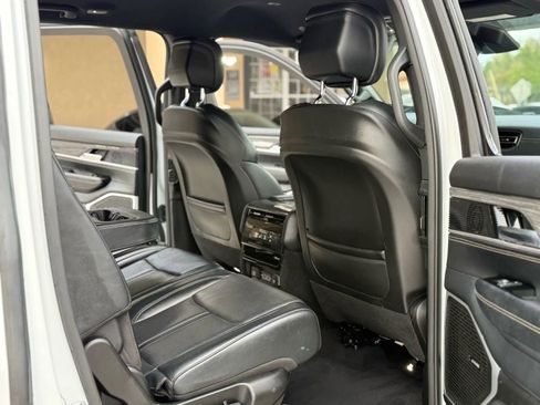 Used 2022 Jeep Wagoneer Series II image 34