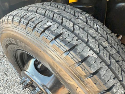Used 2015 Ford E-350 and Econoline 350 Super Duty w/ Power Windows & Locks Group RWD image 21
