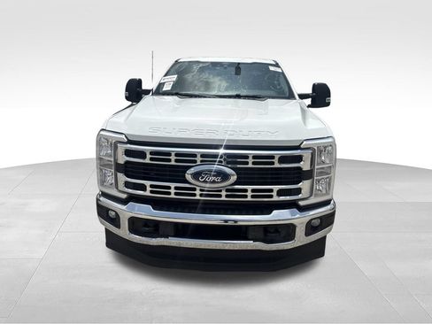 Certified 2025 Ford F250 XLT w/ FX4 Off-Road Package AWD/4WD image 2
