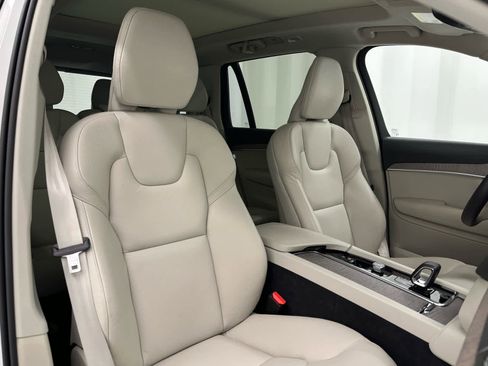 Used 2024 Volvo XC90 B5 Plus image 20