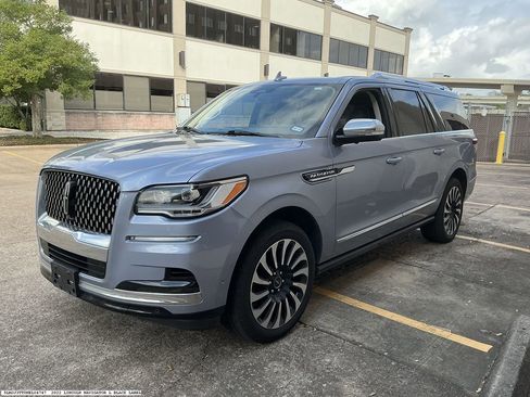 Used 2022 Lincoln Navigator L Black Label image 4