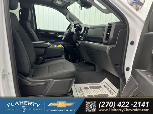 Used 2023 Chevrolet Silverado 1500 LT AWD/4WD image 15