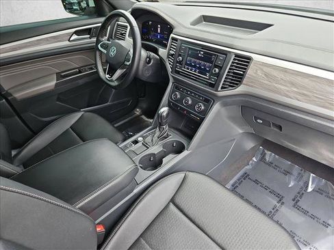 Used 2023 Volkswagen Atlas Cross Sport SE FWD image 27