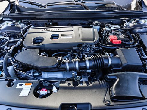 Used 2020 Honda Accord Touring image 18