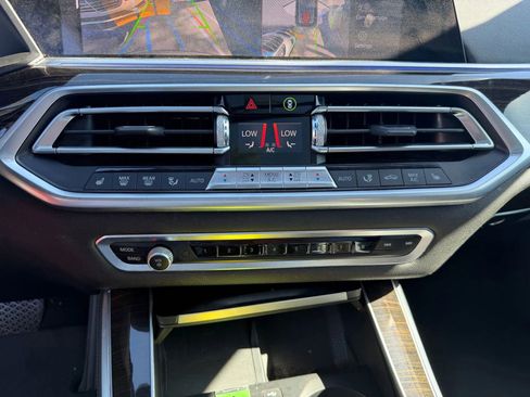 Used 2019 BMW X5 xDrive40i w/ Convenience Package image 18