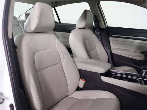 Used 2024 Nissan Altima 2.5 SL image 28