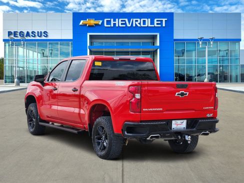 Used 2022 Chevrolet Silverado 1500 Custom Trail Boss AWD/4WD image 4