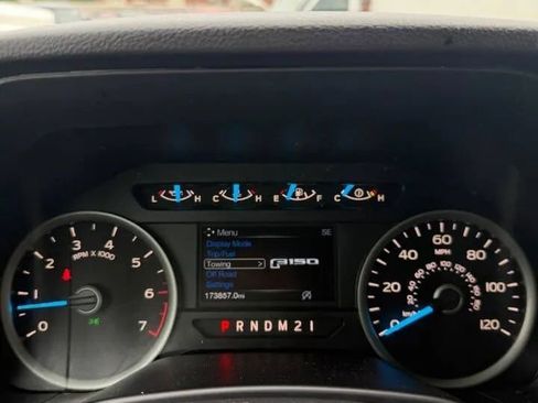 Used 2017 Ford F150 XLT w/ Equipment Group 302A Luxury AWD/4WD image 16
