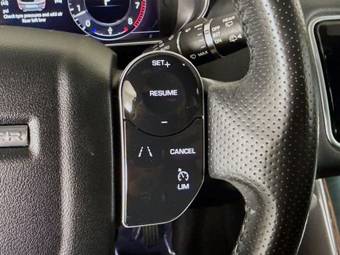 Used 2020 Land Rover Range Rover Sport SE image 15