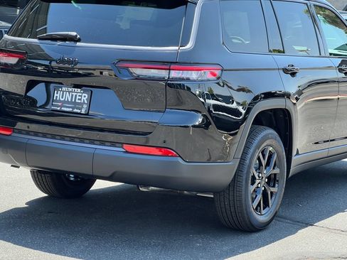 New 2026 Jeep Grand Cherokee L 4WD image 8