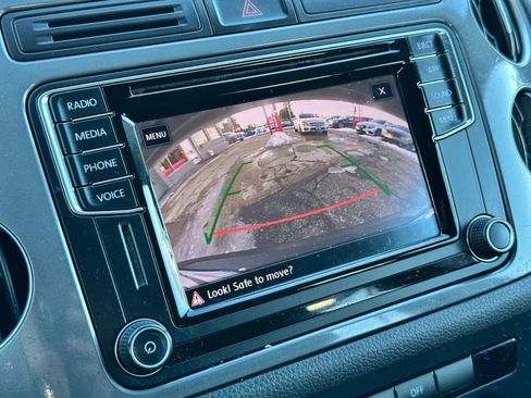 Used 2017 Volkswagen Tiguan Limited w/ Premium Package image 15