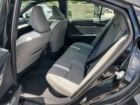 Used 2026 Toyota Camry SE FWD image 11