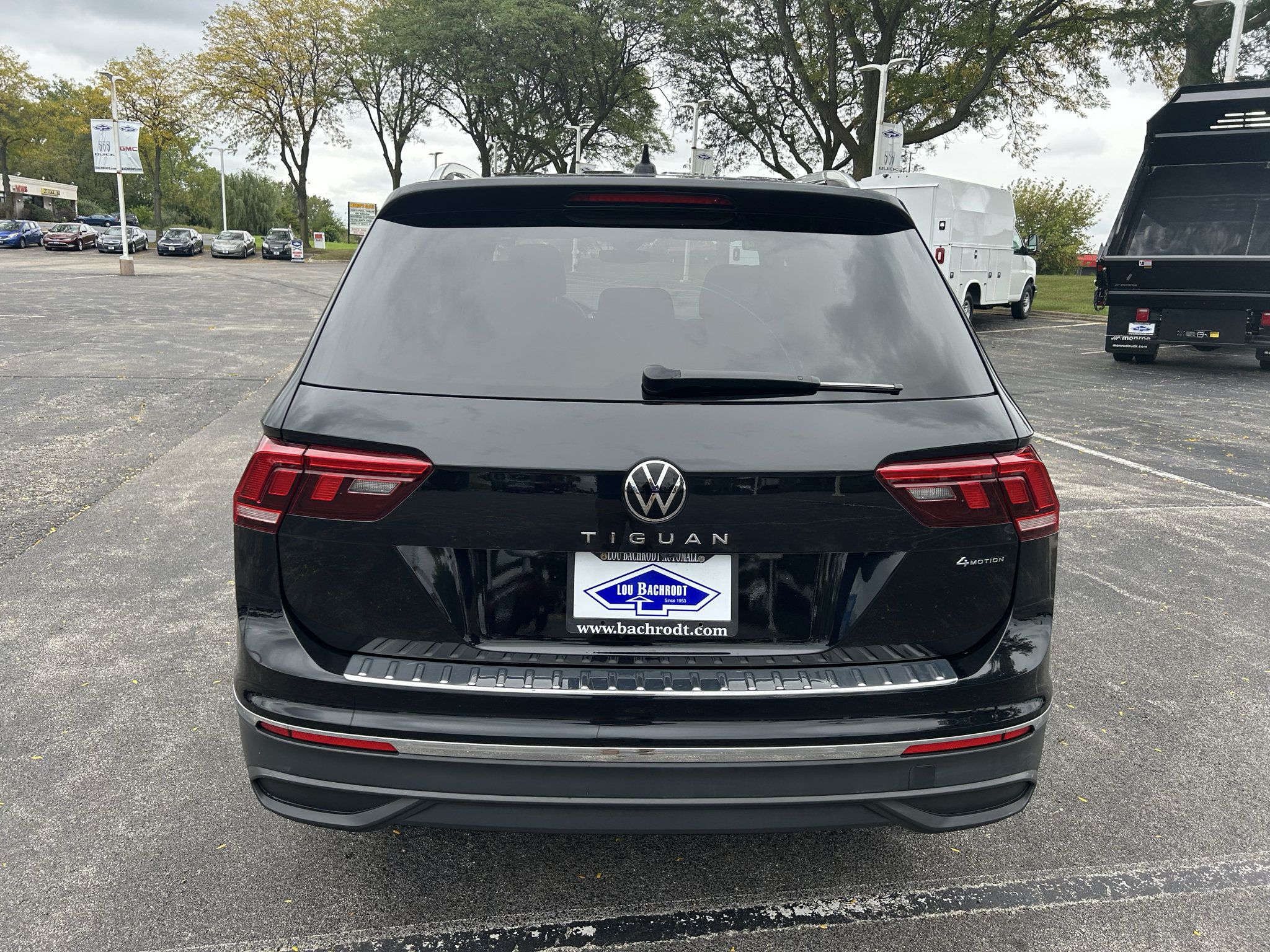 Used 2024 Volkswagen Tiguan Wolfsburg Edition AWD/4WD image 6