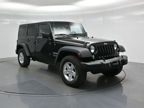 Used 2018 Jeep Wrangler Unlimited Sport S image 51