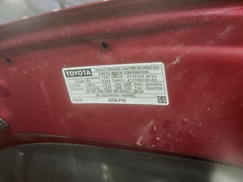 Used 2023 Toyota Sienna Limited FWD image 25