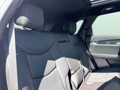 Used 2025 Cadillac XT5 Premium Luxury image 38