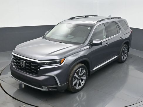Certified 2023 Honda Pilot Elite image 9