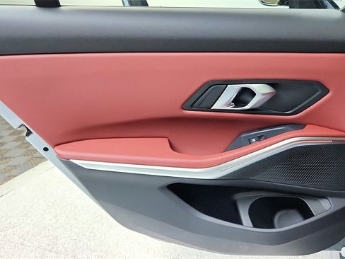 Used 2025 BMW 330i xDrive Sedan w/ M Sport Package image 29