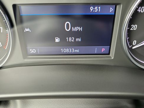 Used 2024 Buick Enclave Essence w/ Sport Touring Edition FWD image 30