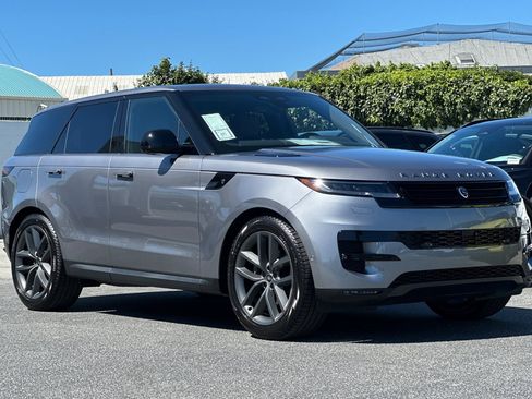New 2025 Land Rover Range Rover Sport SE image 7