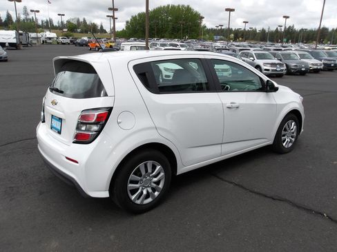 Used 2020 Chevrolet Sonic LT FWD image 5