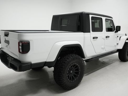 Used 2020 Jeep Gladiator Sport image 4