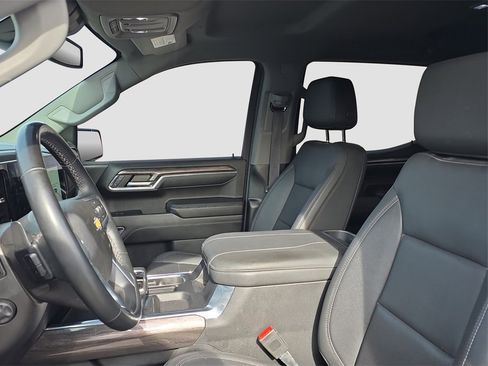 Used 2024 Chevrolet Silverado 1500 LTZ image 7