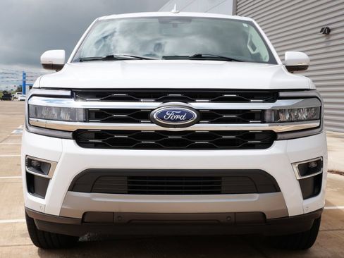 Certified 2024 Ford Expedition Max Limited AWD/4WD image 4