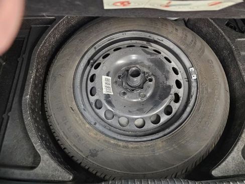 Used 2011 Volkswagen Golf 4dr HB Auto image 35