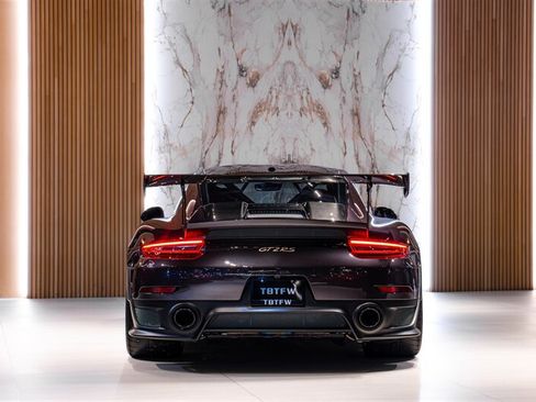 Used 2018 Porsche 911 GT2 RS RWD image 3