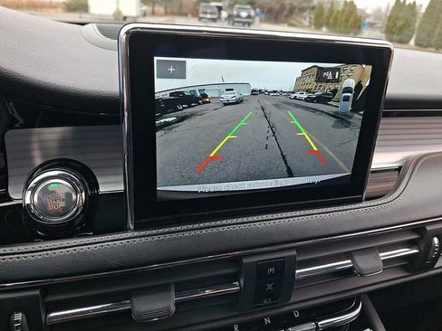 Used 2020 Lincoln Corsair AWD w/ Premium Package image 18