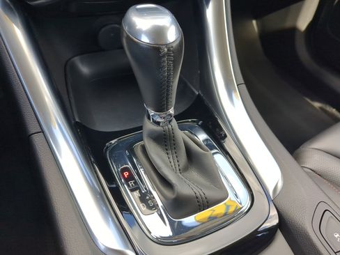 Used 2017 Chevrolet SS image 28