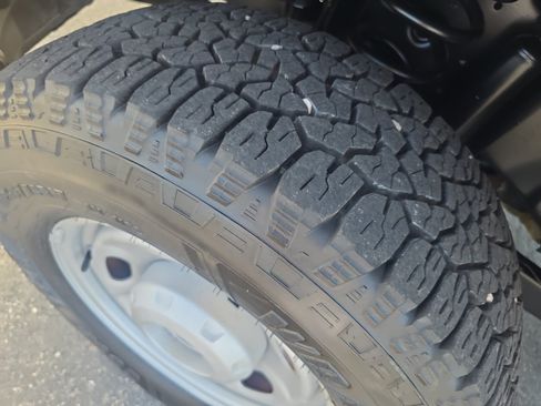 Used 2015 Ford F250 XL w/ Power Equipment Group AWD/4WD image 27