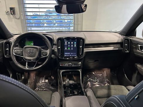 Used 2023 Volvo XC40 Recharge Ultimate AWD/4WD image 27