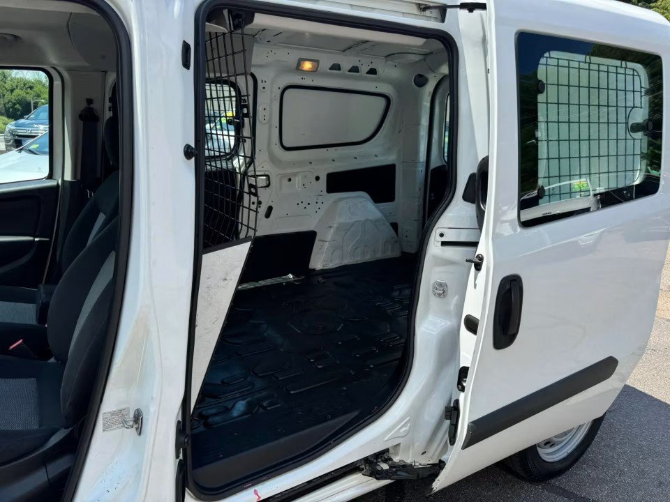 Used 2019 RAM ProMaster City Tradesman FWD image 11