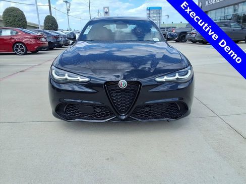 New 2025 Alfa Romeo Giulia Veloce w/ Veloce Package Rwd image 4
