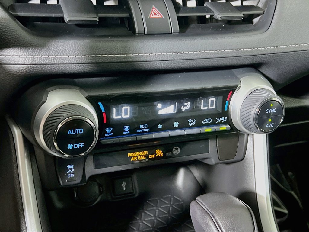 Certified 2021 Toyota RAV4 XLE AWD/4WD image 14