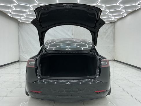 Used 2018 Tesla Model 3 Mid Range RWD image 42