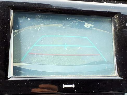 Certified 2020 Toyota Camry LE image 18