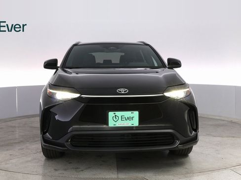 Used 2024 Toyota bZ4X XLE w/ Weather Package image 3