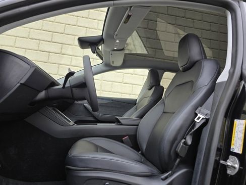 Used 2026 Tesla Model Y Long Range image 21