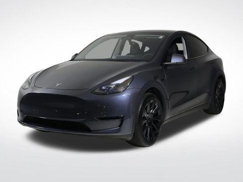 Used 2024 Tesla Model Y Long Range image 1
