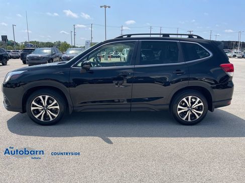 Used 2023 Subaru Forester Limited AWD/4WD image 2