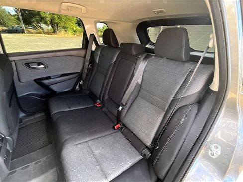 Used 2022 Nissan Rogue SV AWD/4WD image 20