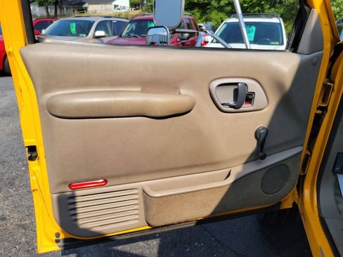 Used 1998 GMC Sierra 3500 2WD Regular Cab HD image 22