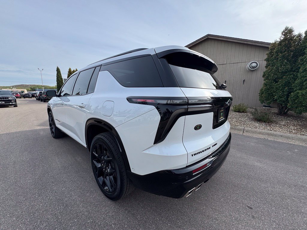 Used 2024 Chevrolet Traverse RS AWD/4WD image 11