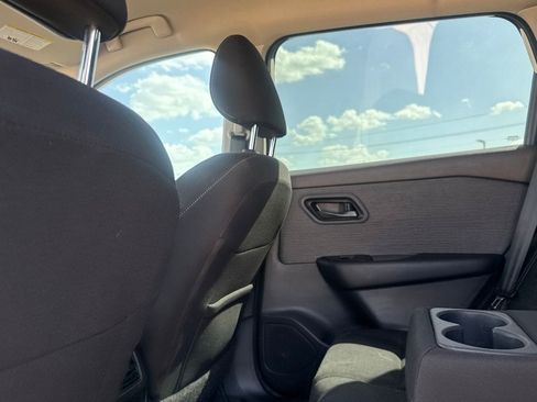 Certified 2023 Nissan Rogue S FWD image 37